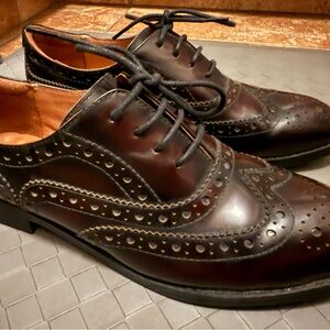 Mona Flying Women's Leather Perforated Oxfords Size 10